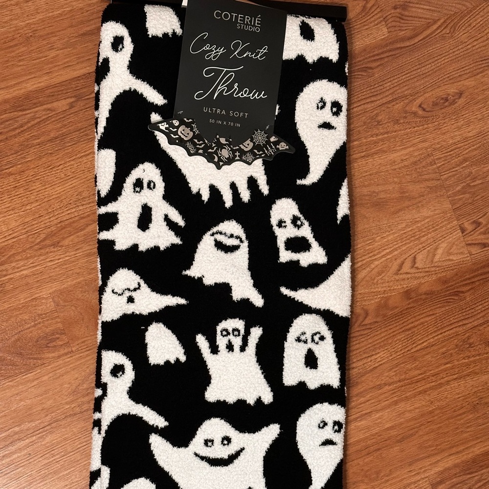 Ultra soft ghost blanket